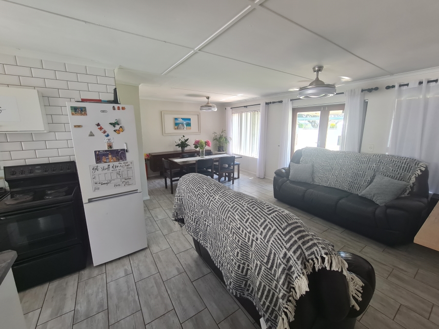 2 Bedroom Property for Sale in Paradise Beach Eastern Cape